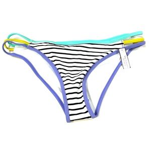 NEW Victorias Secret Size Medium Strappy Cheeky Bikini Bottoms 84Z Black #2660